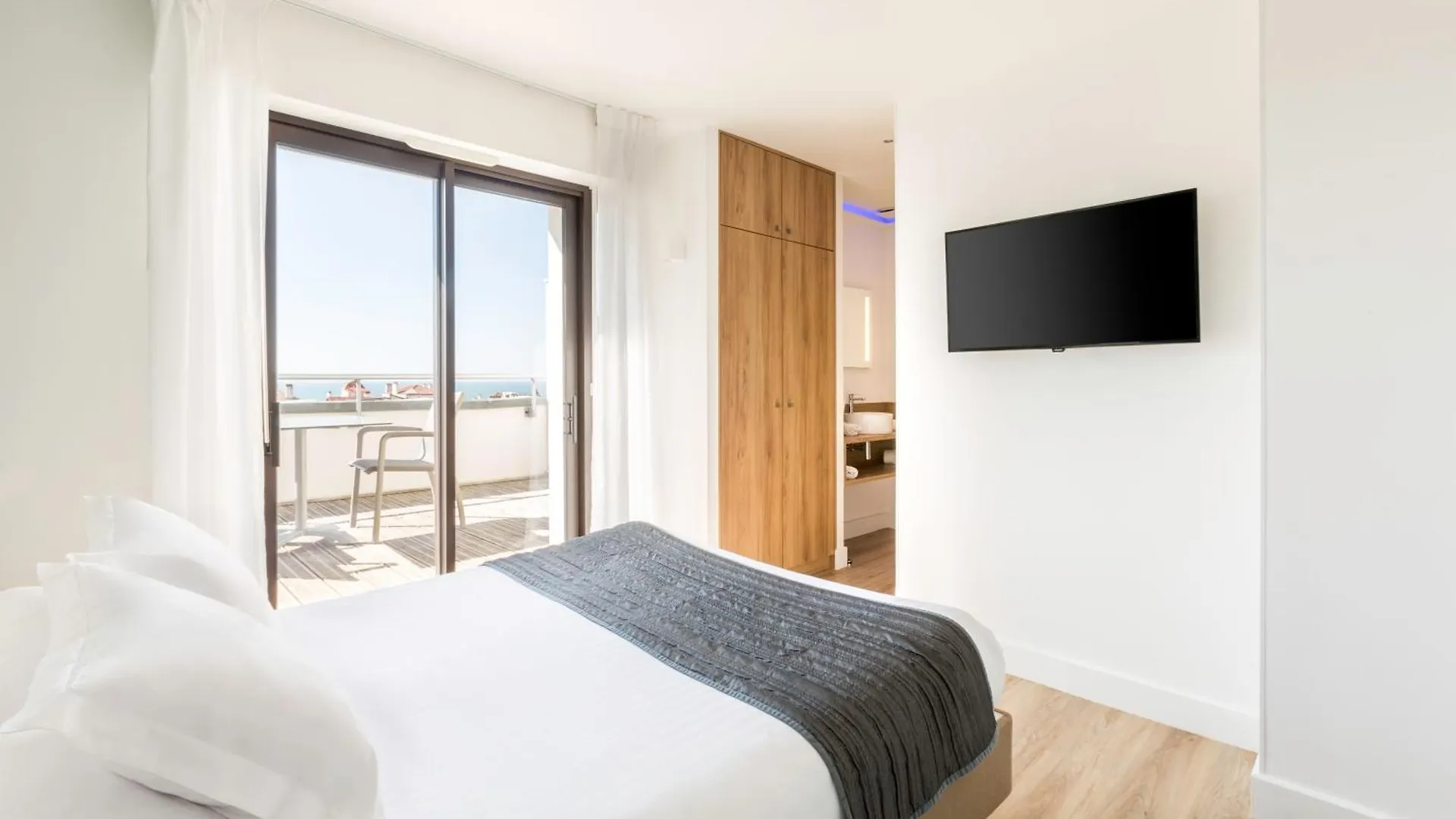 Hotel Kemaris Biarritz 3*,